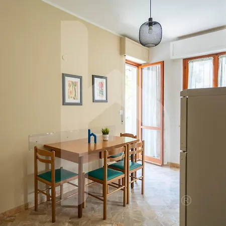 Homiday - Via Michetti Apartment Pineto