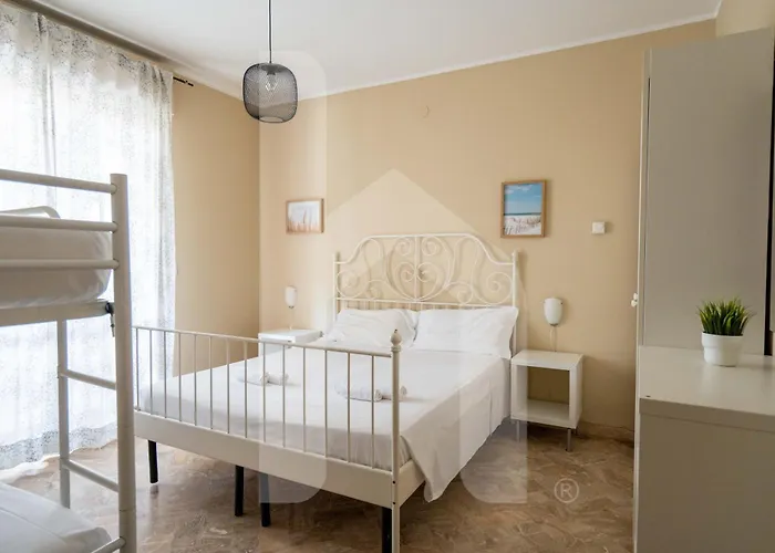 Apartamento Homiday - Via Michetti Pineto